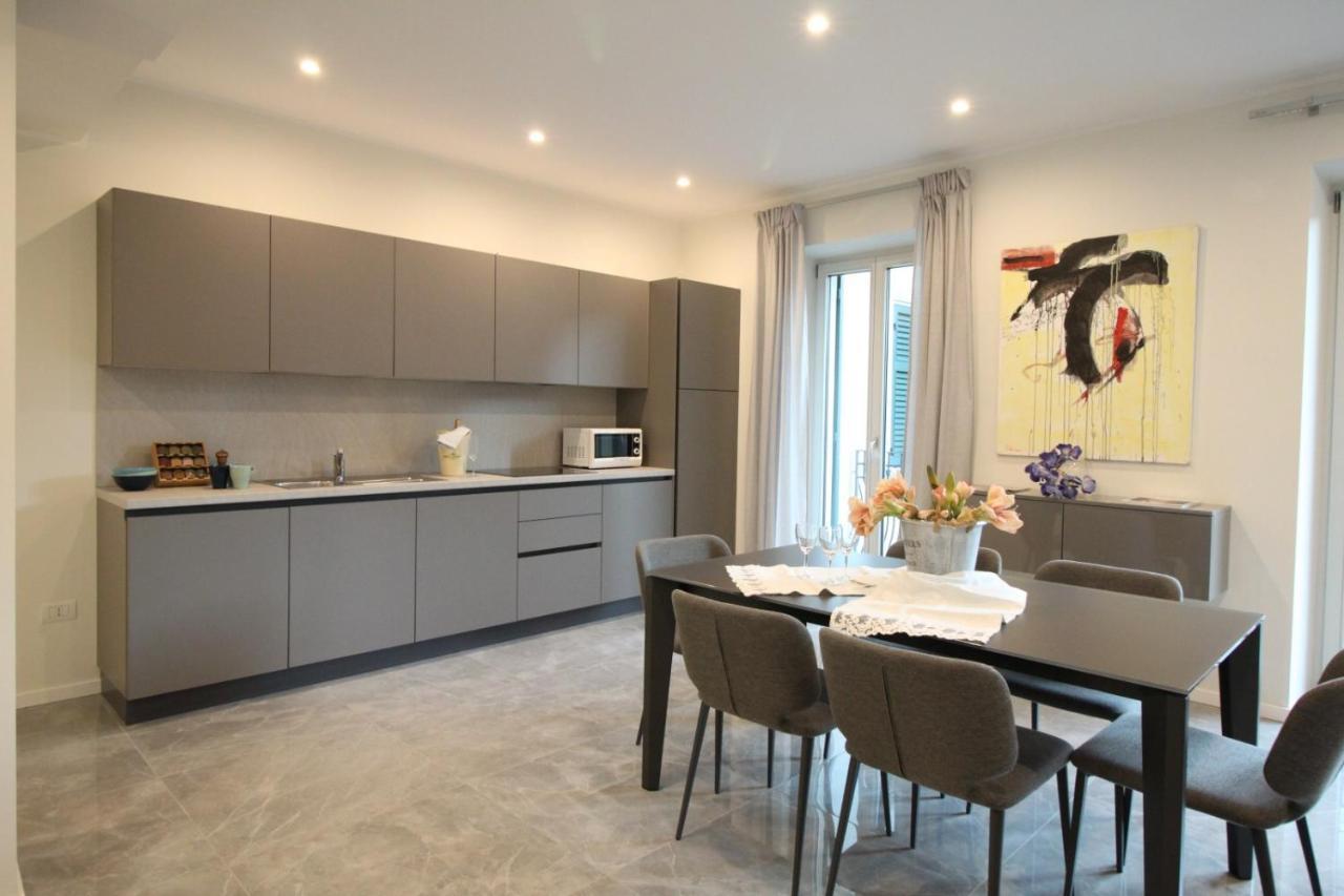 Casa Vacanze Residence Ideale Suites And Apartments อาลัสซิโอ ภายนอก รูปภาพ