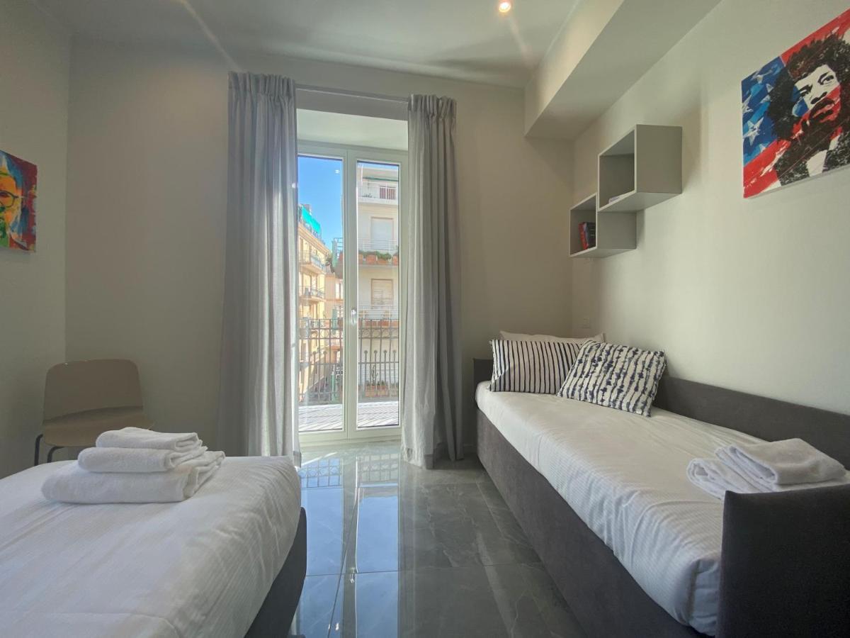 Casa Vacanze Residence Ideale Suites And Apartments อาลัสซิโอ ภายนอก รูปภาพ