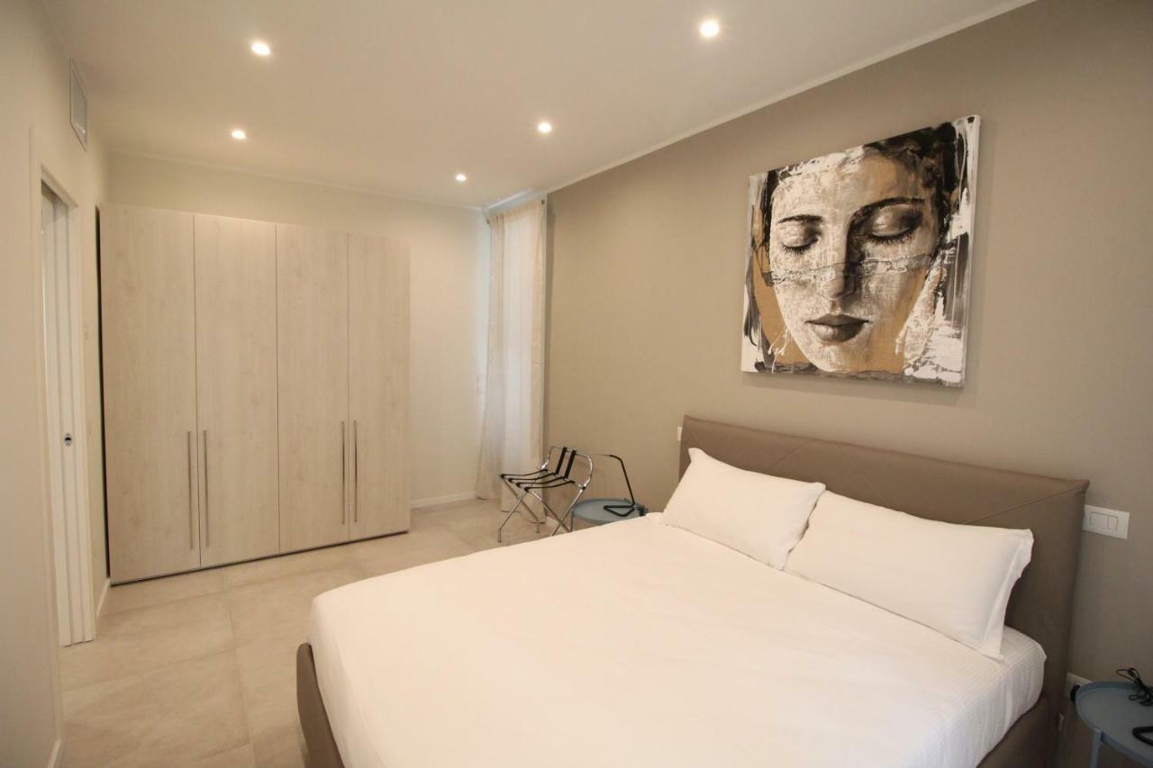 Casa Vacanze Residence Ideale Suites And Apartments อาลัสซิโอ ภายนอก รูปภาพ