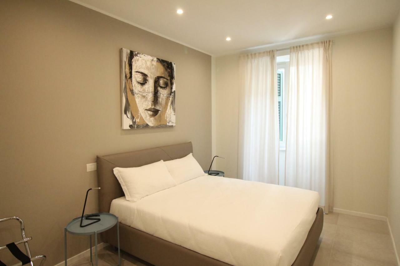 Casa Vacanze Residence Ideale Suites And Apartments อาลัสซิโอ ภายนอก รูปภาพ